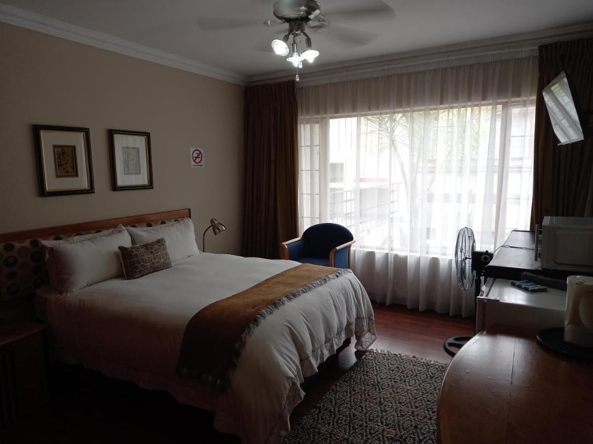 Troas Boutique Hotel Vanderbijlpark Eksteriør bilde