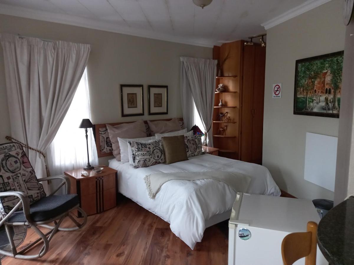 Troas Boutique Hotel Vanderbijlpark Eksteriør bilde